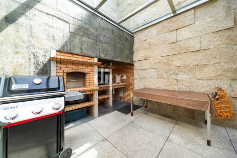 Luxuosa Moradia T3 com piscina, ginásio e jardins