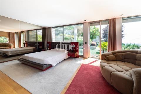 Luxuosa Moradia T3 com piscina, ginásio e jardins