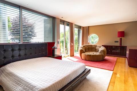 Luxuosa Moradia T3 com piscina, ginásio e jardins