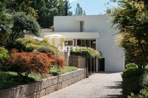 Luxuosa Propriedade T5 com piscina, lago, bosque e jardins
