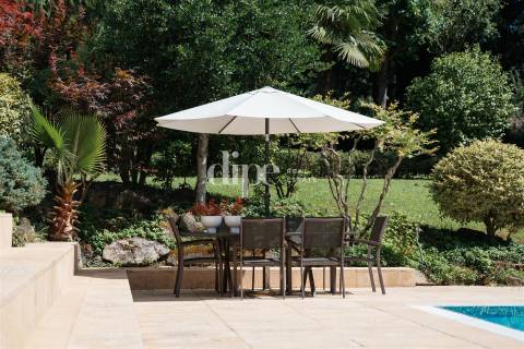 Luxuosa Propriedade T5 com piscina, lago, bosque e jardins