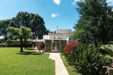 Luxuosa Propriedade T5 com piscina, lago, bosque e jardins