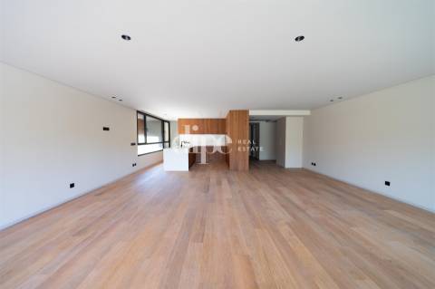 Fantástico Apartamento T3 novo no coração de Guimarães