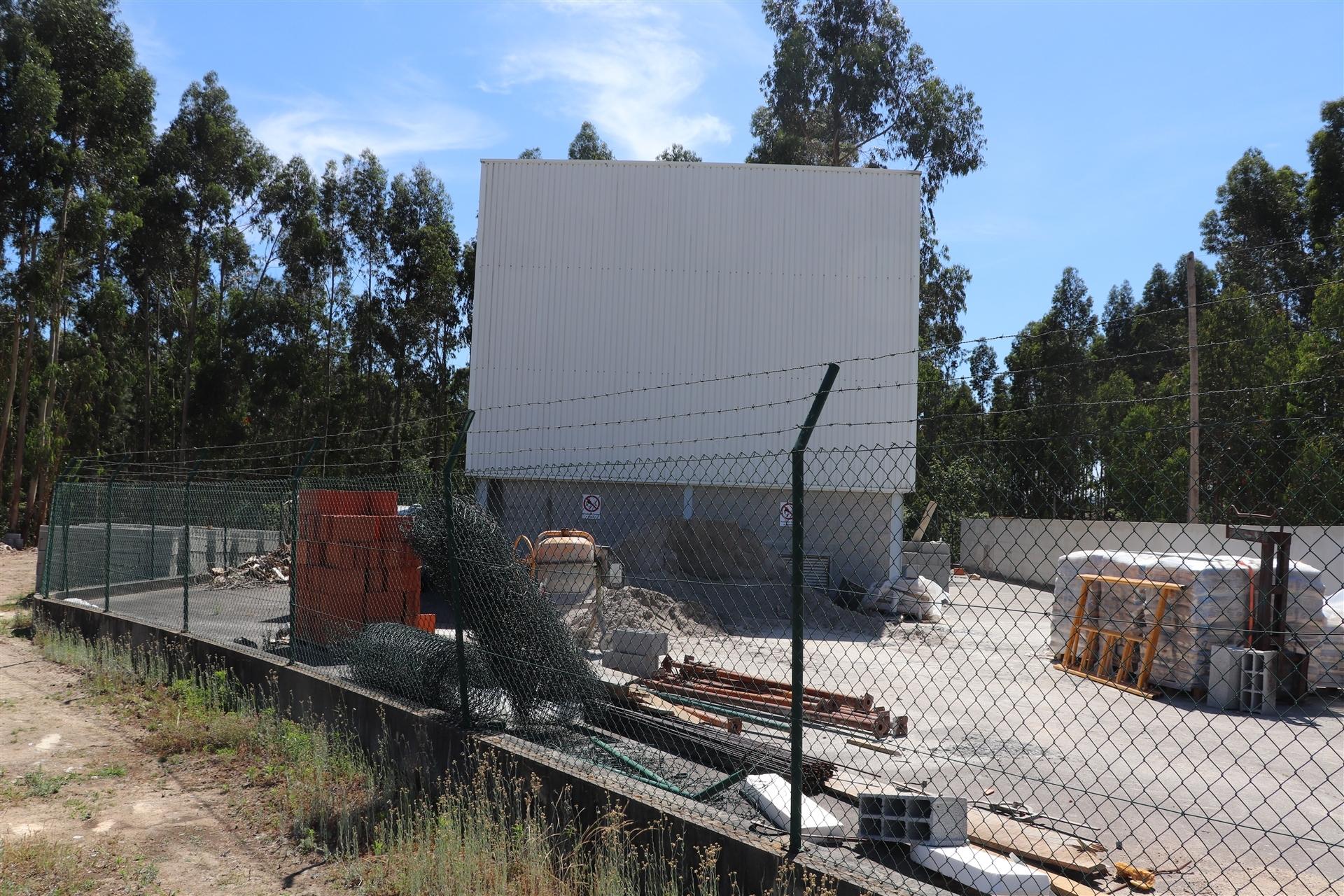 Armazém  Arrendamento em Lustosa e Barrosas (Santo Estêvão),Lousada
