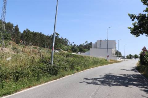 Lote de Terreno  Venda em Lustosa e Barrosas (Santo Estêvão),Lousada