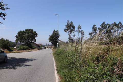Lote de Terreno  Venda em Lustosa e Barrosas (Santo Estêvão),Lousada
