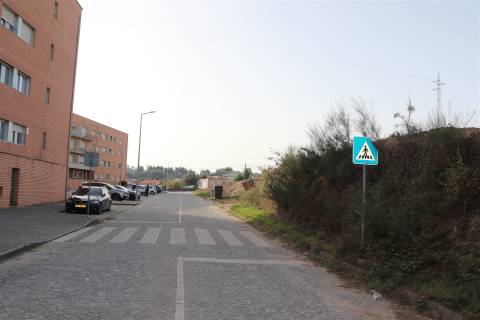 Lote de Terreno  Venda em Lustosa e Barrosas (Santo Estêvão),Lousada