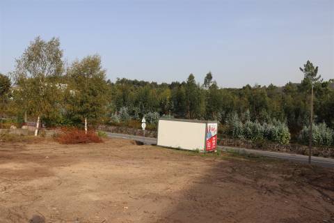 Lote de Terreno  Venda em Lustosa e Barrosas (Santo Estêvão),Lousada