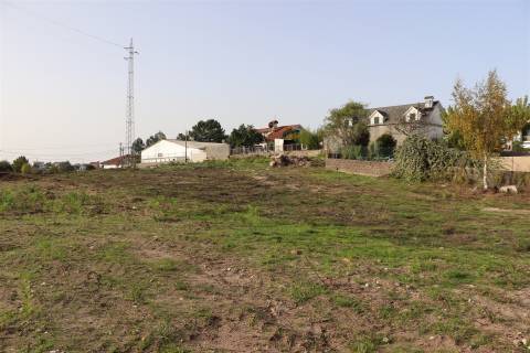 Lote de Terreno  Venda em Lustosa e Barrosas (Santo Estêvão),Lousada