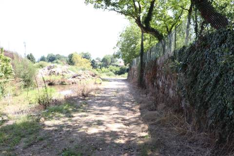 Lote de Terreno  Venda em Lustosa e Barrosas (Santo Estêvão),Lousada