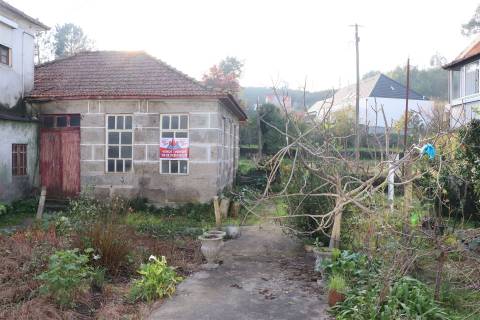 Moradia para Restaurar T3 Venda em Campo (São Martinho), São Salvador do Campo e Negrelos (São Mamede),Santo Tirso