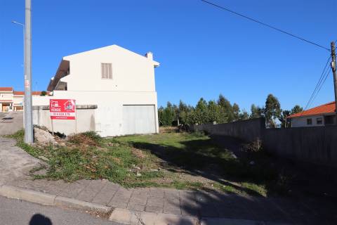 Armazém  Venda em Lustosa e Barrosas (Santo Estêvão),Lousada