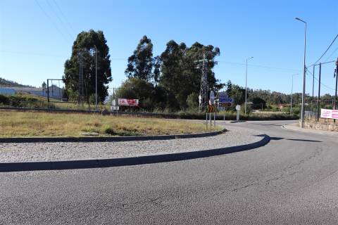 Lote de Terreno  Venda em Lustosa e Barrosas (Santo Estêvão),Lousada