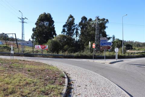 Lote de Terreno  Venda em Lustosa e Barrosas (Santo Estêvão),Lousada