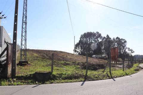 Lote de Terreno  Venda em Lustosa e Barrosas (Santo Estêvão),Lousada