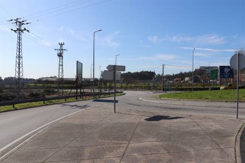 Lote de Terreno  Venda em Lustosa e Barrosas (Santo Estêvão),Lousada