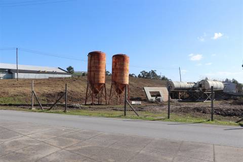 Lote de Terreno  Venda em Lustosa e Barrosas (Santo Estêvão),Lousada