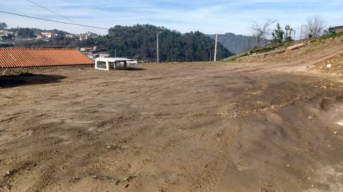 Lote de Terreno  Venda em Lustosa e Barrosas (Santo Estêvão),Lousada