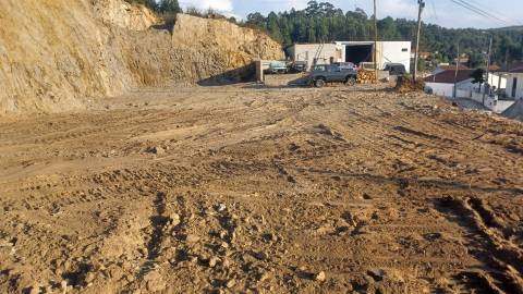 Lote de Terreno  Venda em Lustosa e Barrosas (Santo Estêvão),Lousada