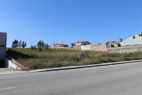 Lote de Terreno  Venda em Lustosa e Barrosas (Santo Estêvão),Lousada