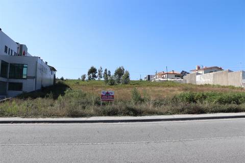 Lote de Terreno  Venda em Lustosa e Barrosas (Santo Estêvão),Lousada