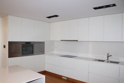 Moradia Isolada T3+2 Venda em Lordelo,Guimarães