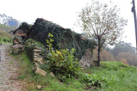 Moradia para Restaurar T2 Venda em Unhão e Lordelo,Felgueiras