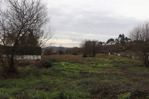 Terreno  Venda em Lustosa e Barrosas (Santo Estêvão),Lousada