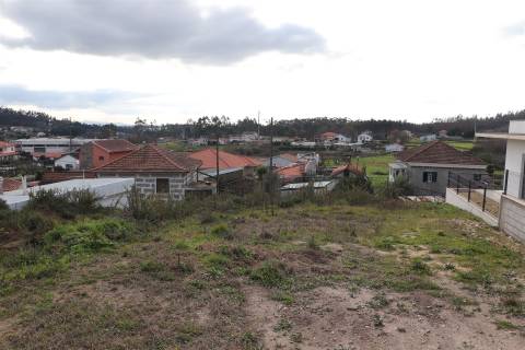 Lote de Terreno  Venda em Lustosa e Barrosas (Santo Estêvão),Lousada