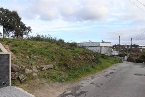 Lote de Terreno  Venda em Lustosa e Barrosas (Santo Estêvão),Lousada