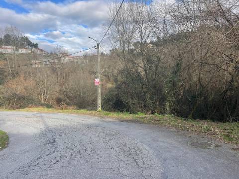 Terreno  Venda em Lustosa e Barrosas (Santo Estêvão),Lousada
