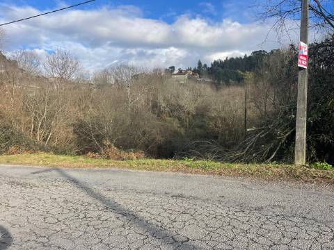 Terreno  Venda em Lustosa e Barrosas (Santo Estêvão),Lousada