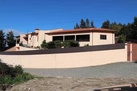 Moradia Isolada T5 Venda em Raimonda,Paços de Ferreira