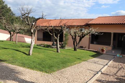 Moradia Isolada T5 Venda em Raimonda,Paços de Ferreira