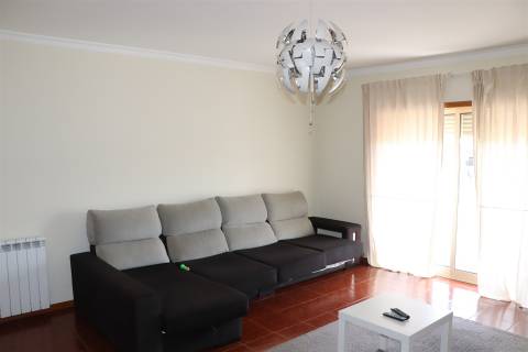 Moradia Geminada T3 Venda em Caldas de Vizela (São Miguel e São João),Vizela