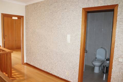 Moradia Geminada T3 Venda em Caldas de Vizela (São Miguel e São João),Vizela