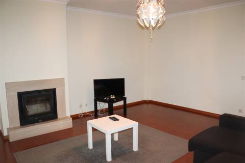 Moradia Geminada T3 Venda em Caldas de Vizela (São Miguel e São João),Vizela