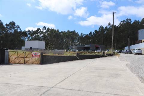 Lote de Terreno  Venda em Lustosa e Barrosas (Santo Estêvão),Lousada