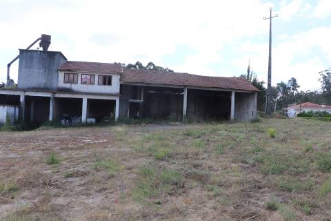 Armazém  Venda em Lustosa e Barrosas (Santo Estêvão),Lousada