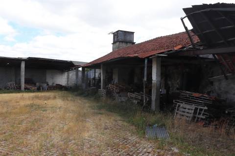 Armazém  Venda em Lustosa e Barrosas (Santo Estêvão),Lousada