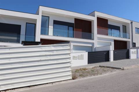 Moradia Geminada T3 Venda em Lustosa e Barrosas (Santo Estêvão),Lousada