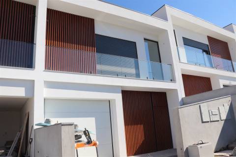 Moradia Geminada T3 Venda em Lustosa e Barrosas (Santo Estêvão),Lousada