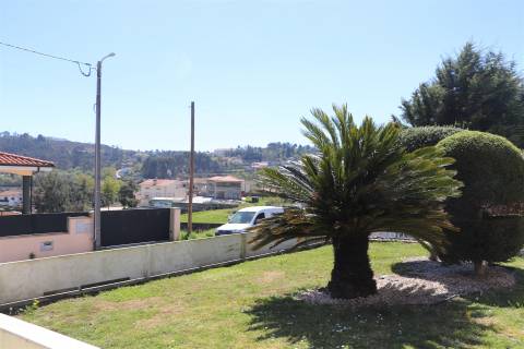 Moradia Isolada T4 Venda em Lustosa e Barrosas (Santo Estêvão),Lousada