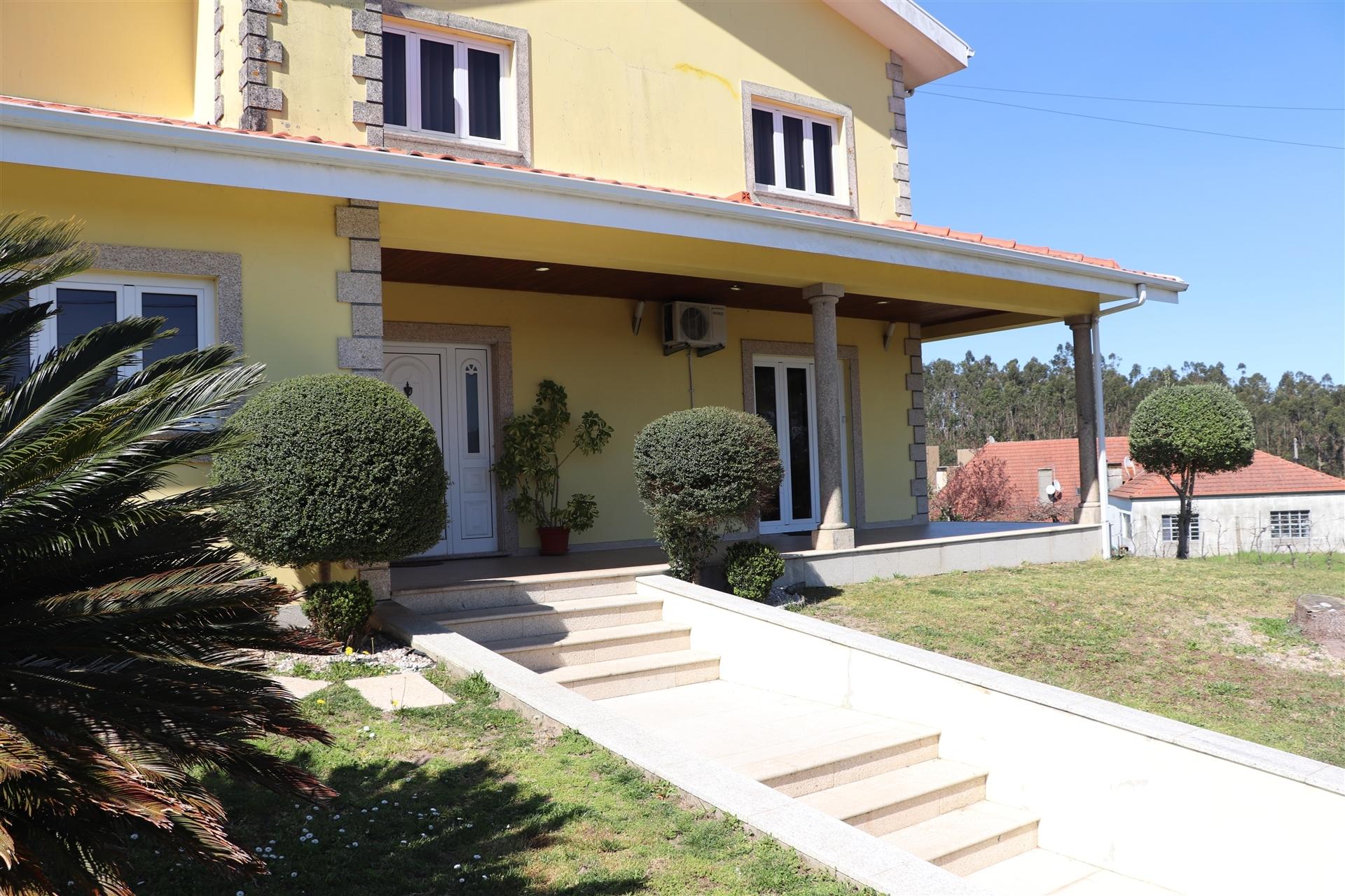 Moradia Isolada T4 Venda em Lustosa e Barrosas (Santo Estêvão),Lousada