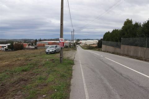 Lote de Terreno  Venda em Lustosa e Barrosas (Santo Estêvão),Lousada