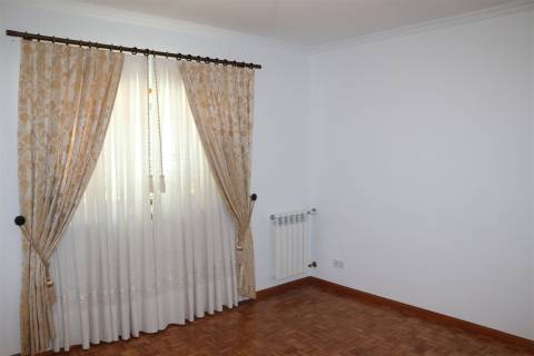 Moradia Isolada T3+2 Venda em Santo Tirso, Couto (Santa Cristina e São Miguel) e Burgães,Santo Tirso