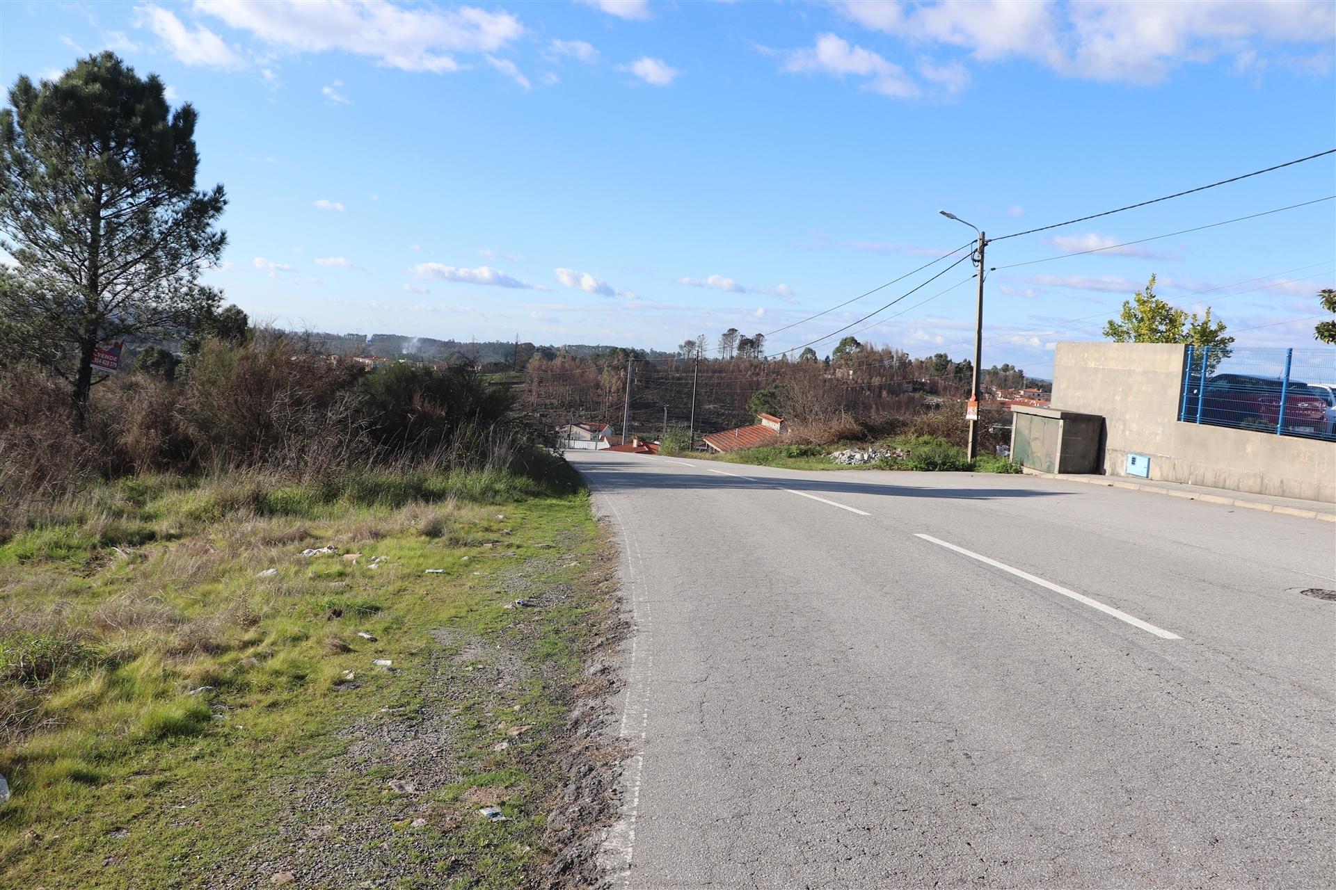 Lote de Terreno  Venda em Lustosa e Barrosas (Santo Estêvão),Lousada