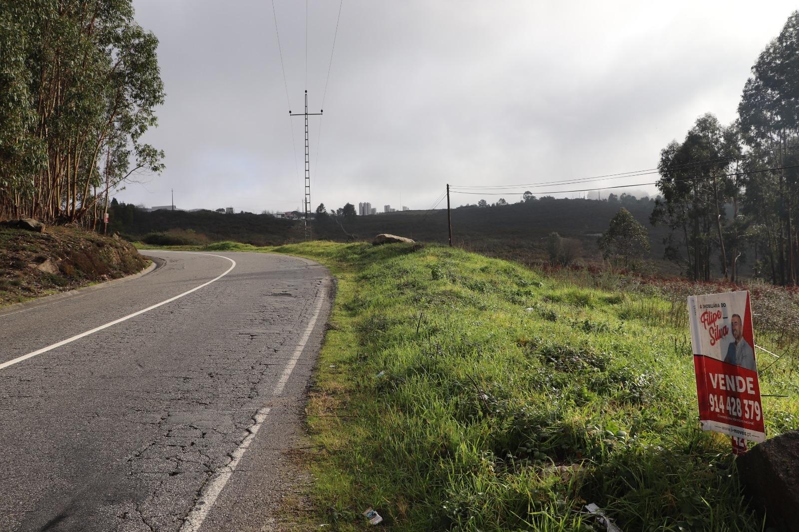 Lote de Terreno  Venda em Lustosa e Barrosas (Santo Estêvão),Lousada