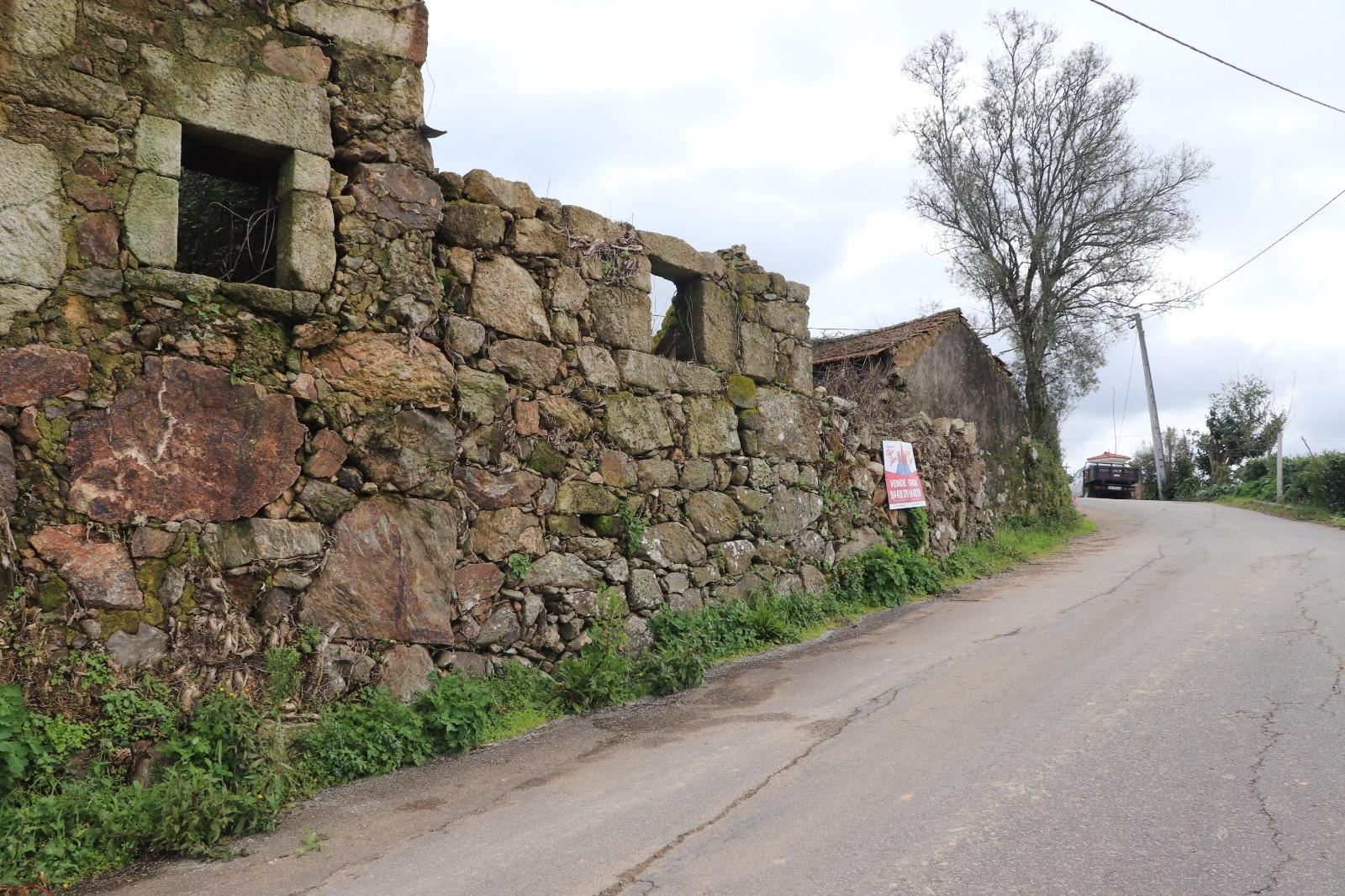 Moradia para Restaurar T2 Venda em Lustosa e Barrosas (Santo Estêvão),Lousada
