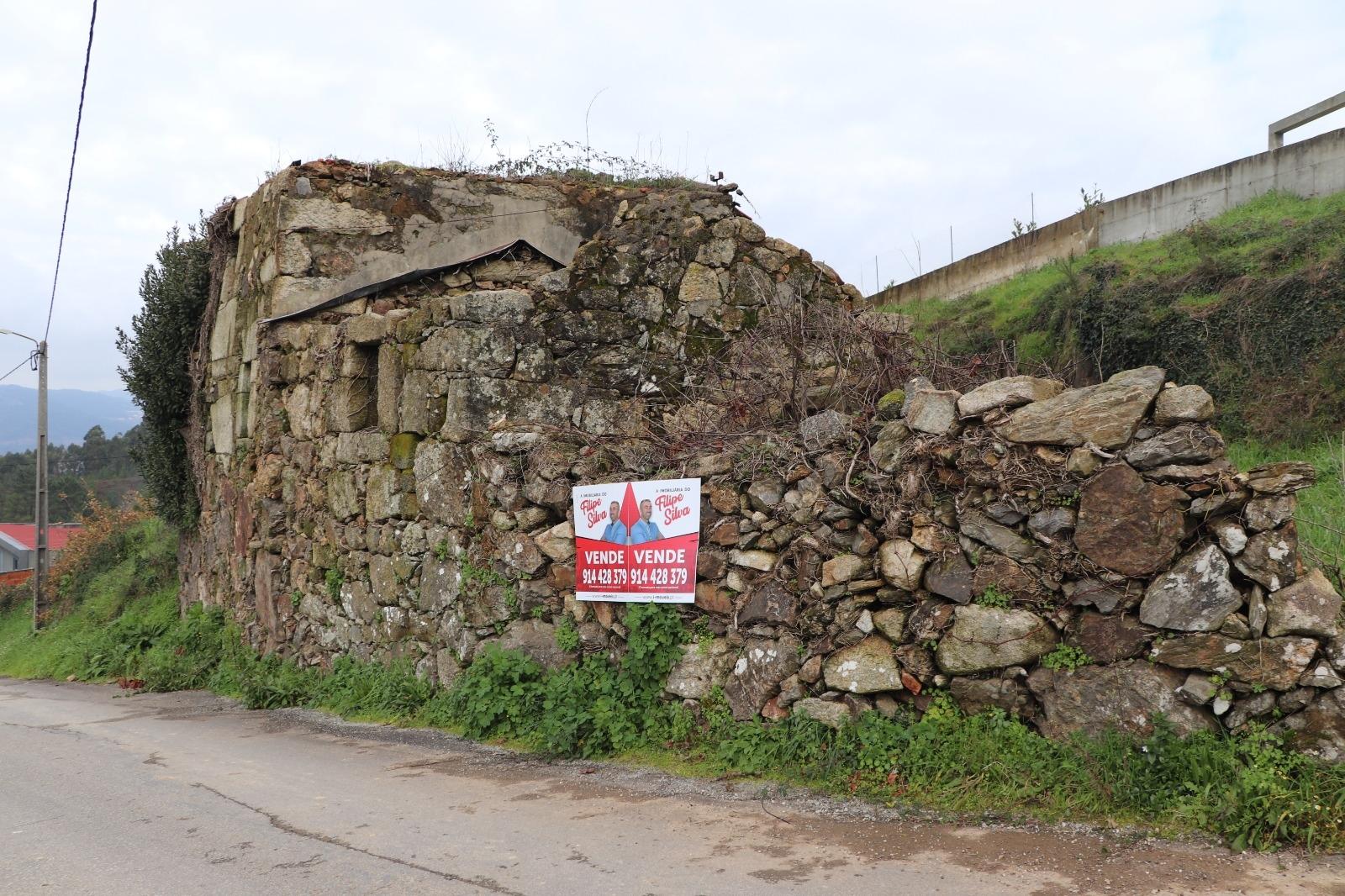 Moradia para Restaurar T2 Venda em Lustosa e Barrosas (Santo Estêvão),Lousada